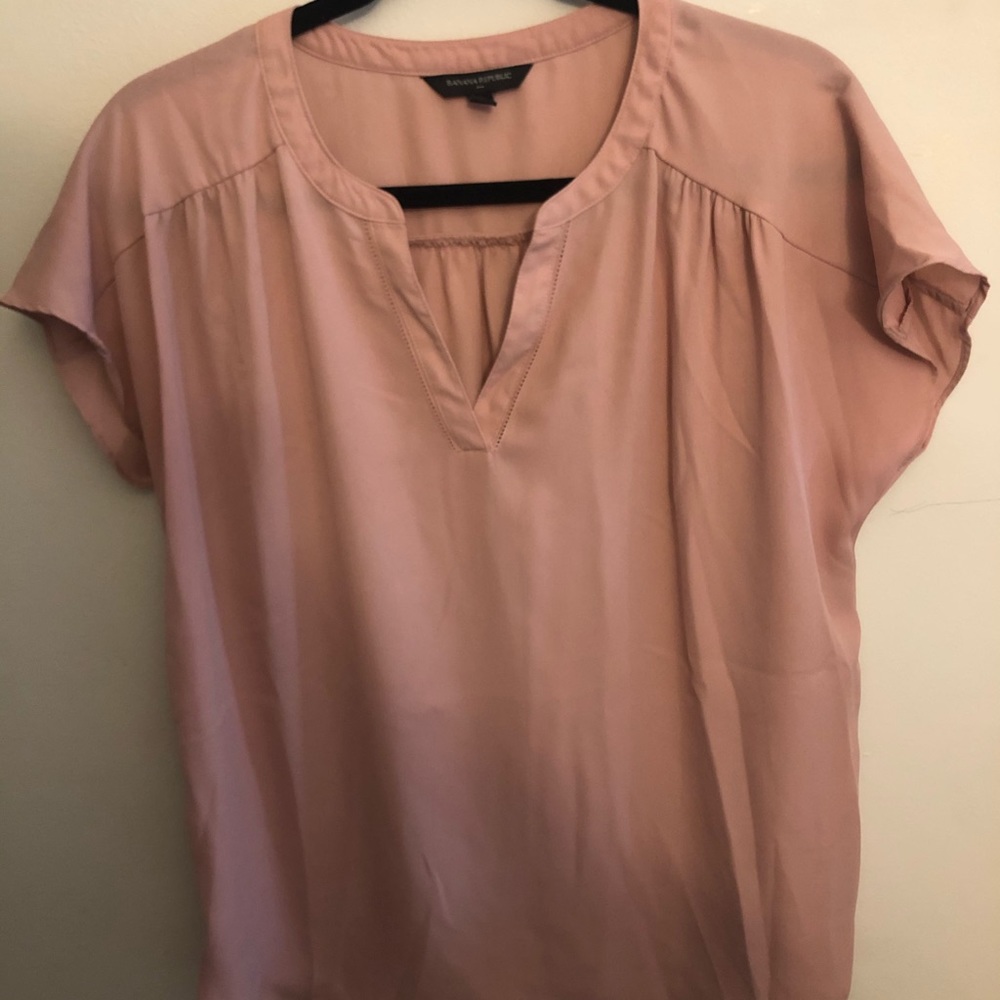 Light Pink Banana Republic Short Sleeve Blouse - Size M